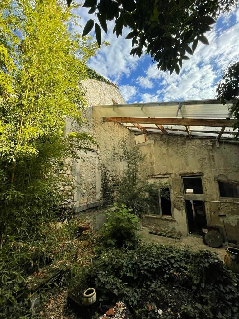Maison à vendre 4 255m2 à Bourg-Saint-Andéol vignette-1