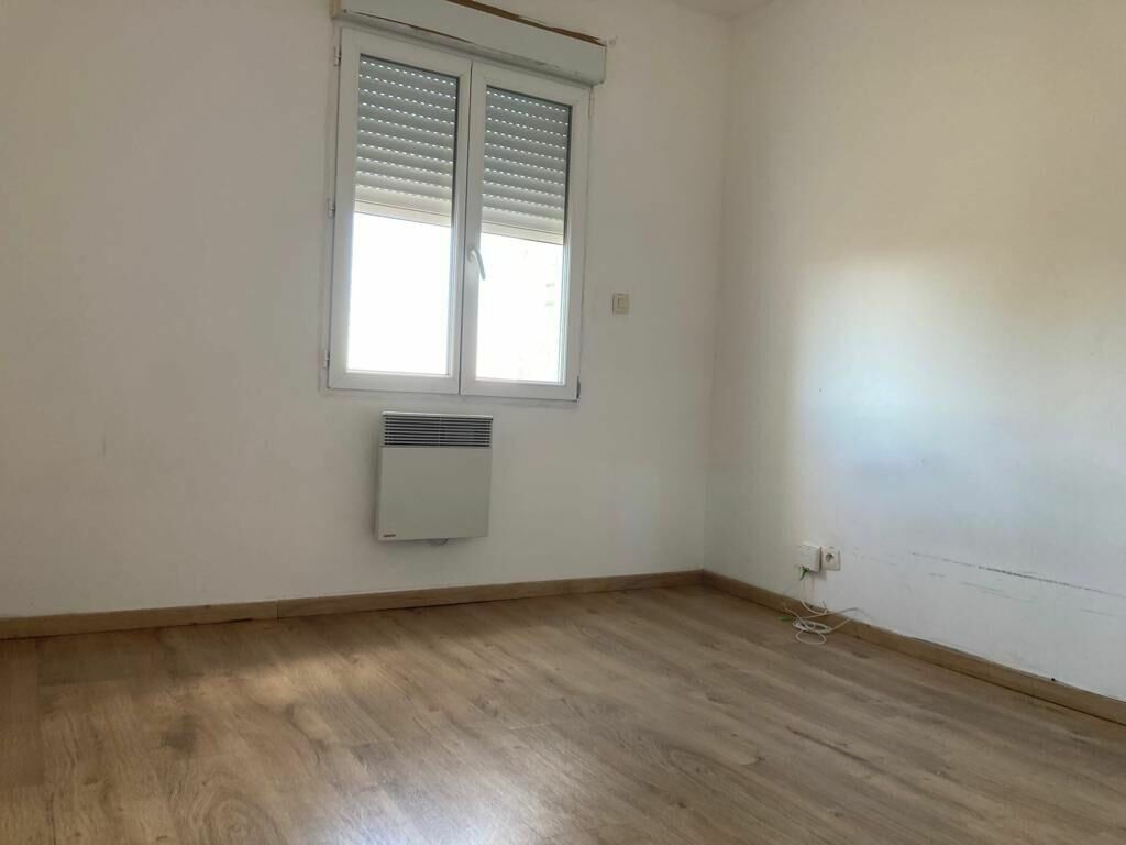 Appartement à vendre 2 197m2 à Perpignan vignette-2