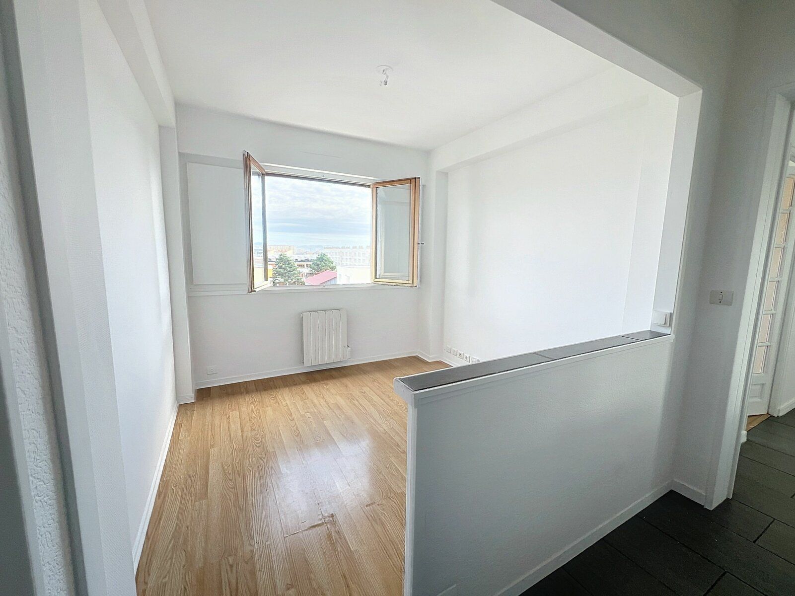 Appartement à vendre 3 50.11m2 à Clermont-Ferrand vignette-2