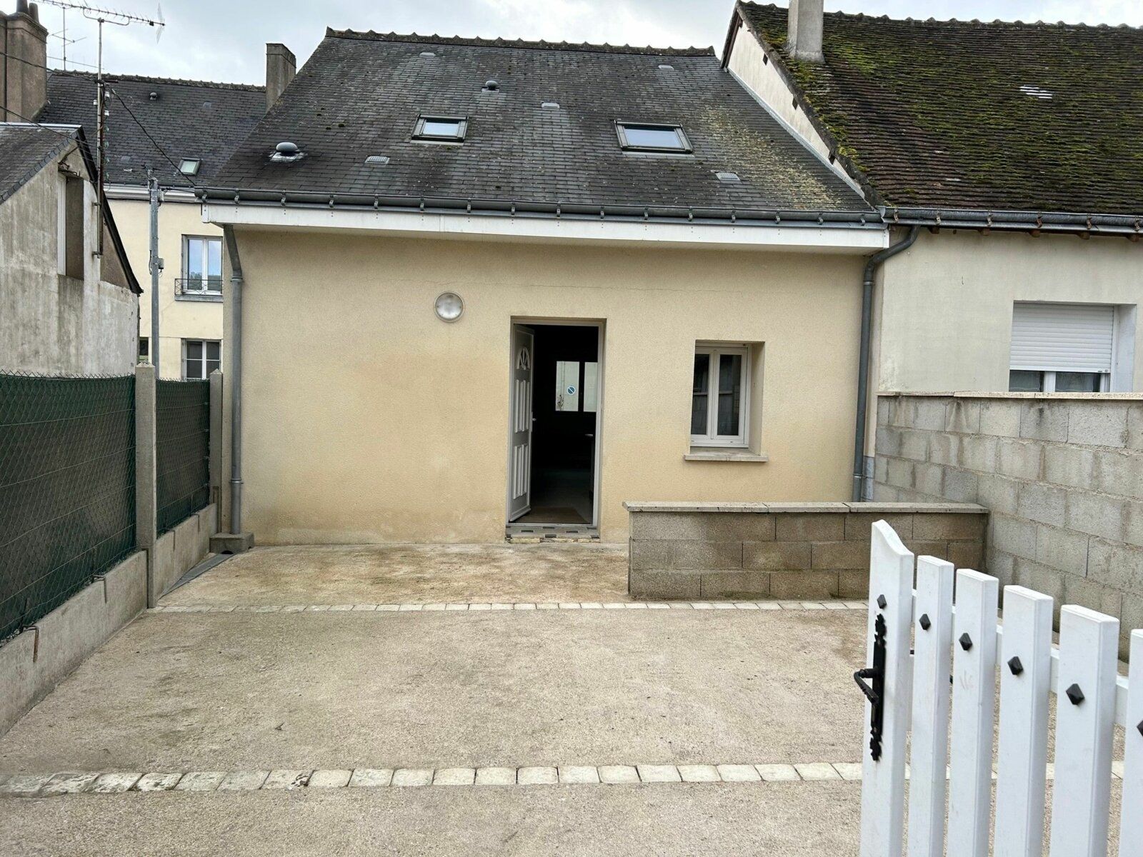 Maison à louer 3 63.35m2 à Château-Renault vignette-1
