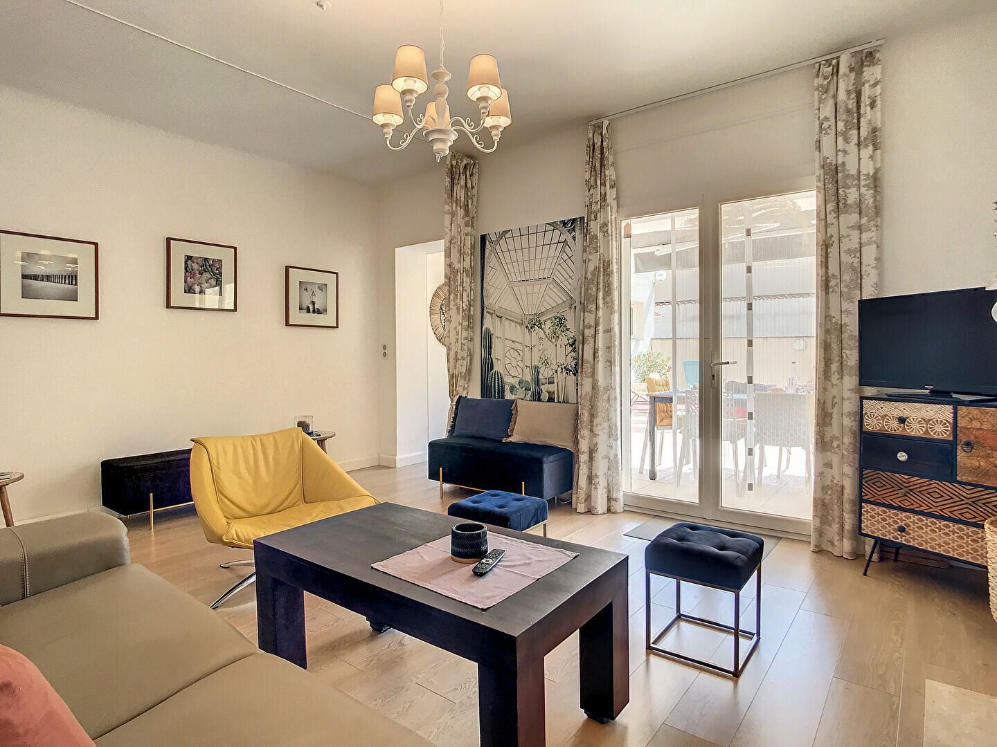 Appartement à vendre 3 74m2 à Saint-Raphaël vignette-2