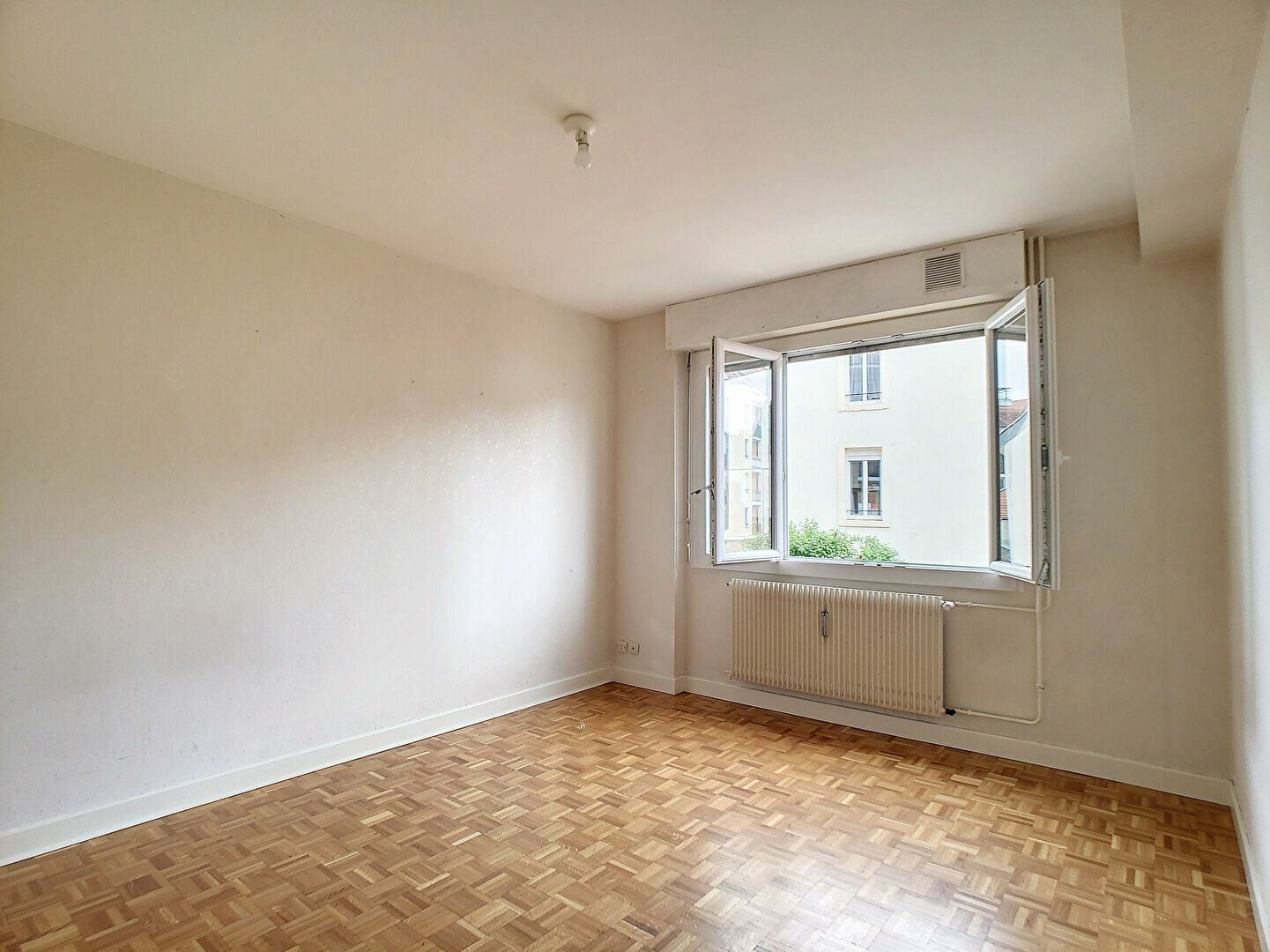 Appartement à louer 1 29.79m2 à Dijon vignette-3