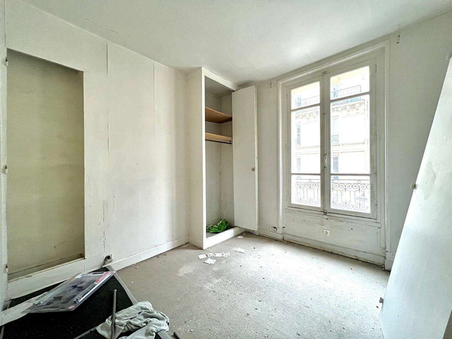 Appartement à vendre 2 29.86m2 à Paris 10 vignette-2
