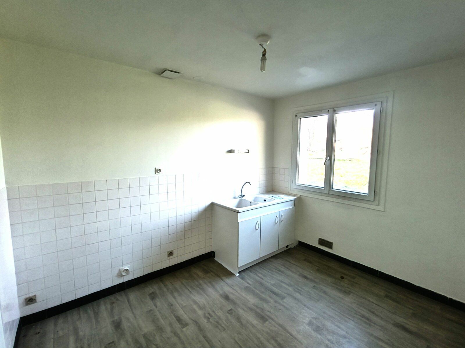 Appartement à vendre 4 72m2 à Faÿ-lès-Nemours vignette-3