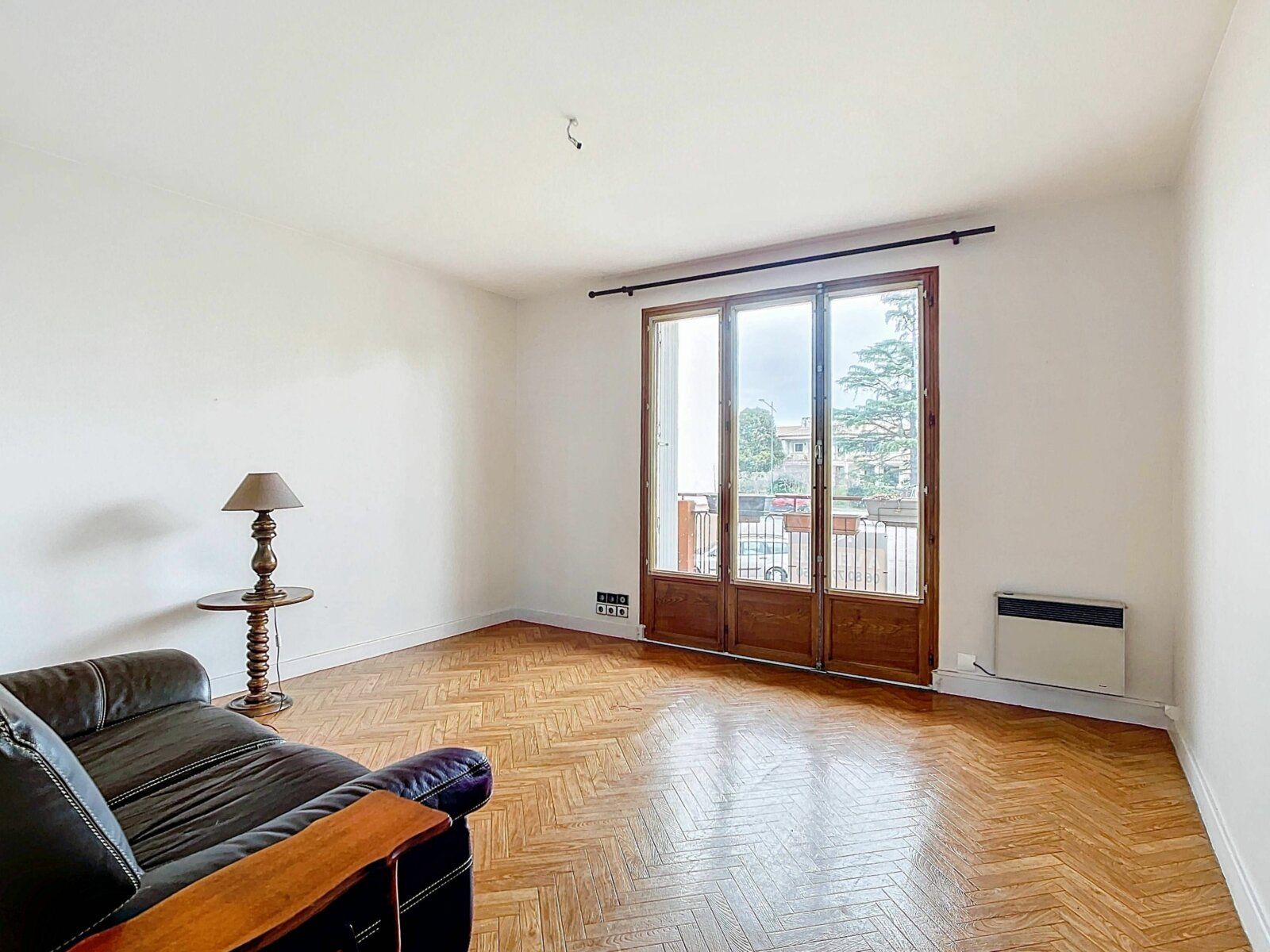 Appartement à vendre 4 70.21m2 à Tournon-sur-Rhône vignette-1