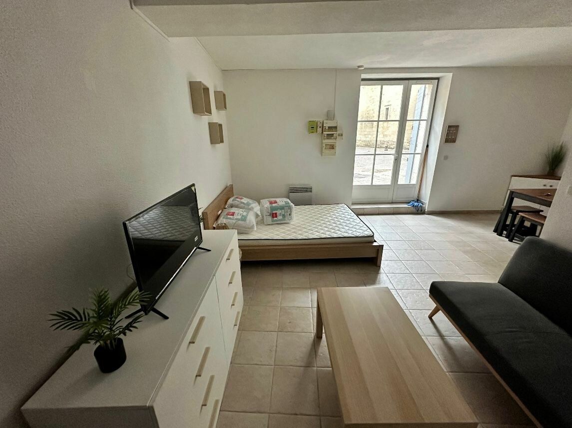 Appartement à louer 1 34.47m2 à Beaucaire vignette-3
