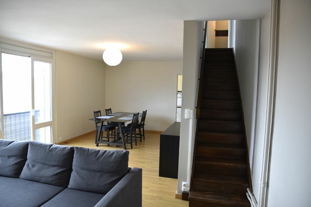 Appartement à louer 4 82.9m2 à Toulouse vignette-3