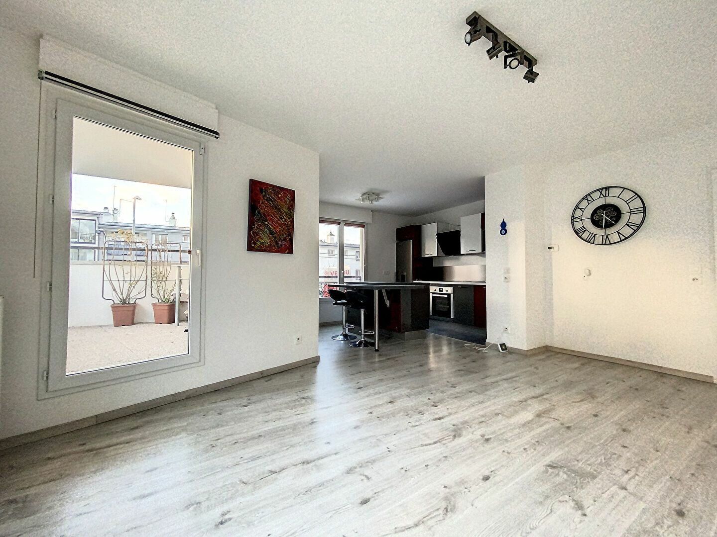 Appartement à vendre 3 65.15m2 à Châtillon vignette-2