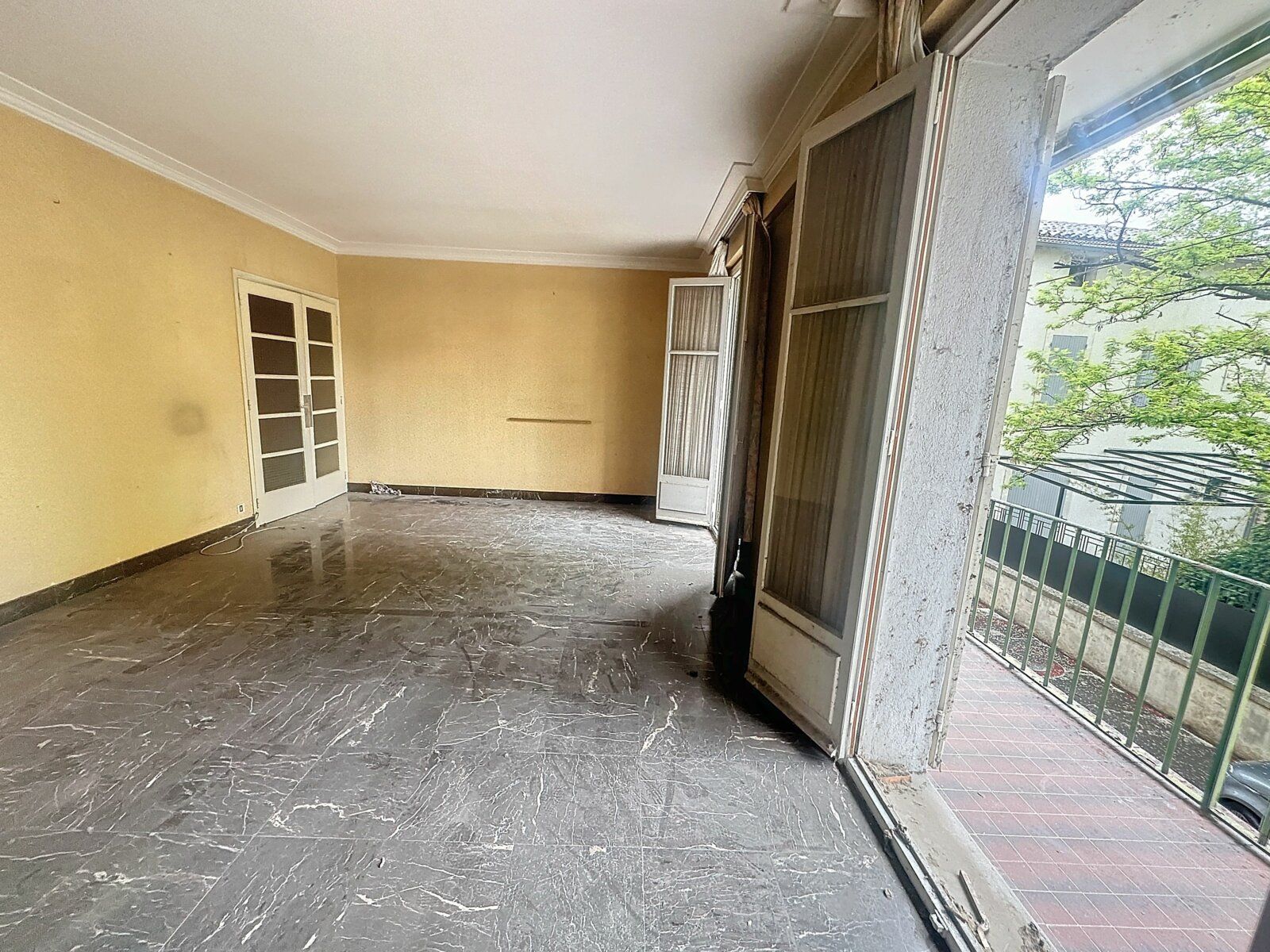 Appartement à vendre 3 86.98m2 à Avignon vignette-2