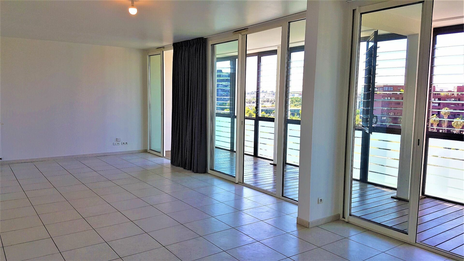 Appartement à vendre 4 142m2 à Montpellier vignette-3