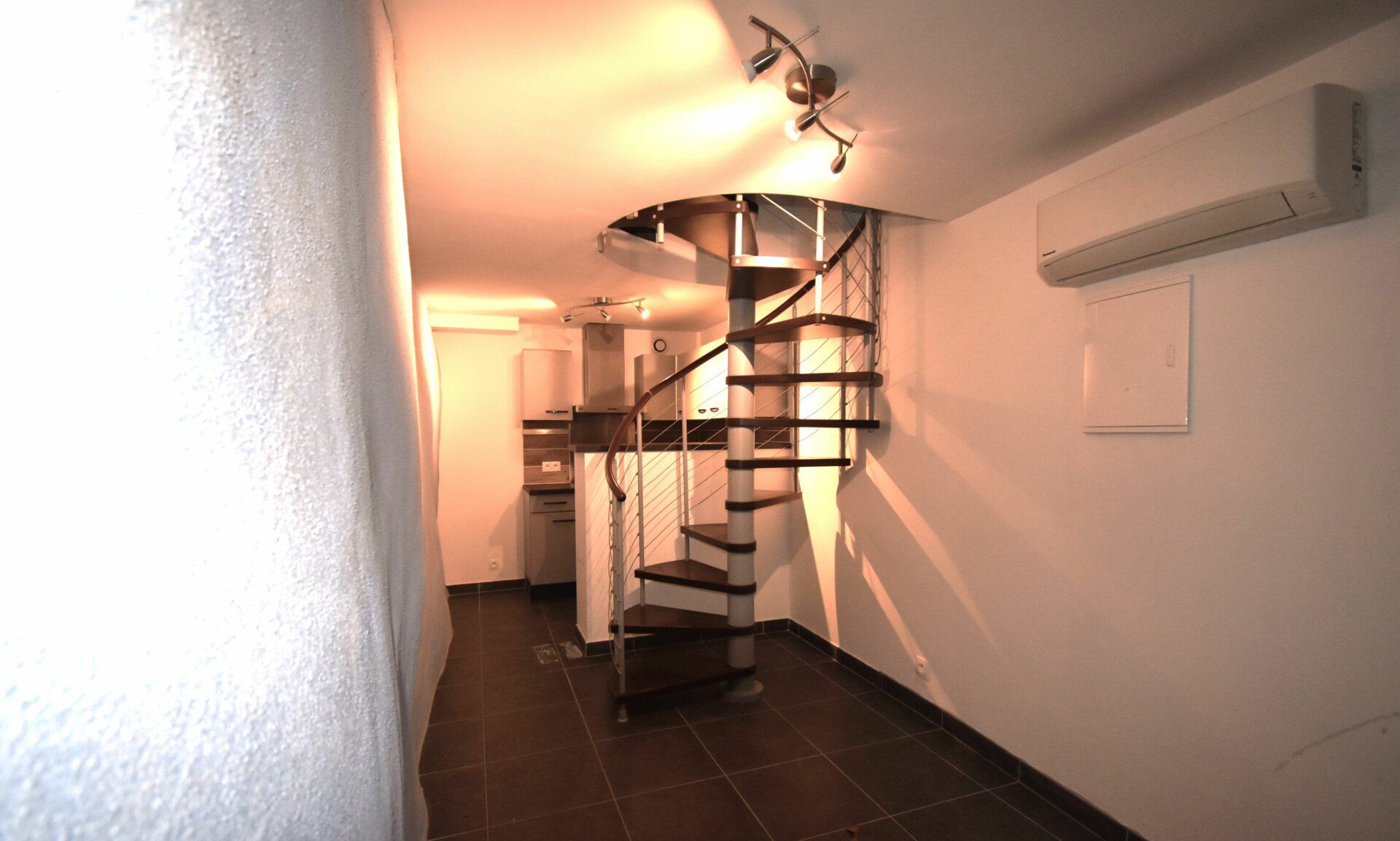 Appartement à vendre 2 m2 à Saint-Remèze vignette-3