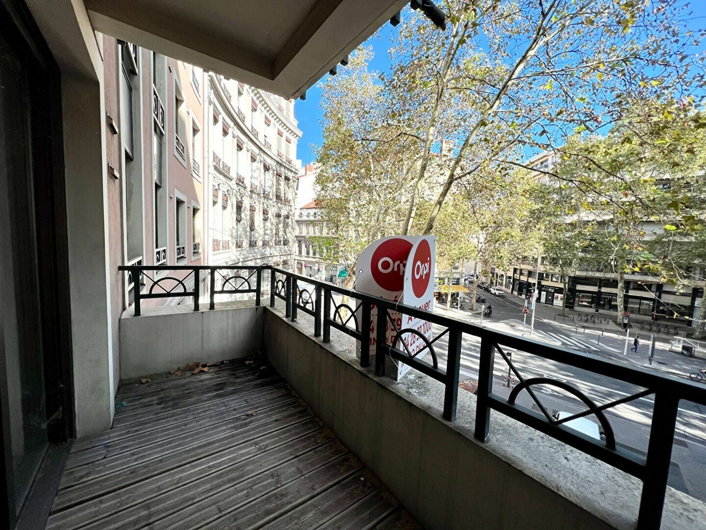 Appartement à louer 1 47.75m2 à Lyon 7 vignette-2