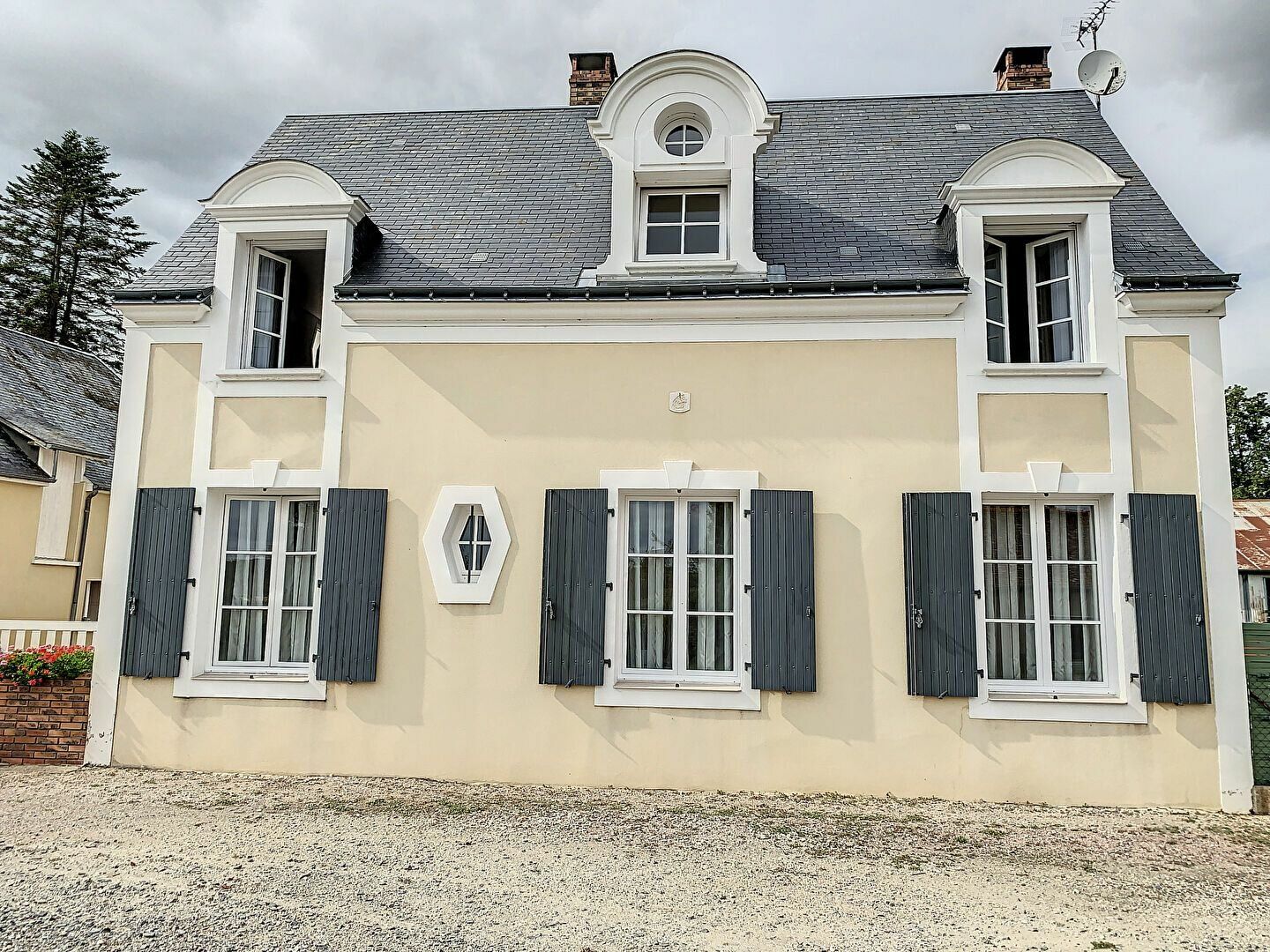 Maison à vendre 5 140m2 à Saint-Marceau vignette-1