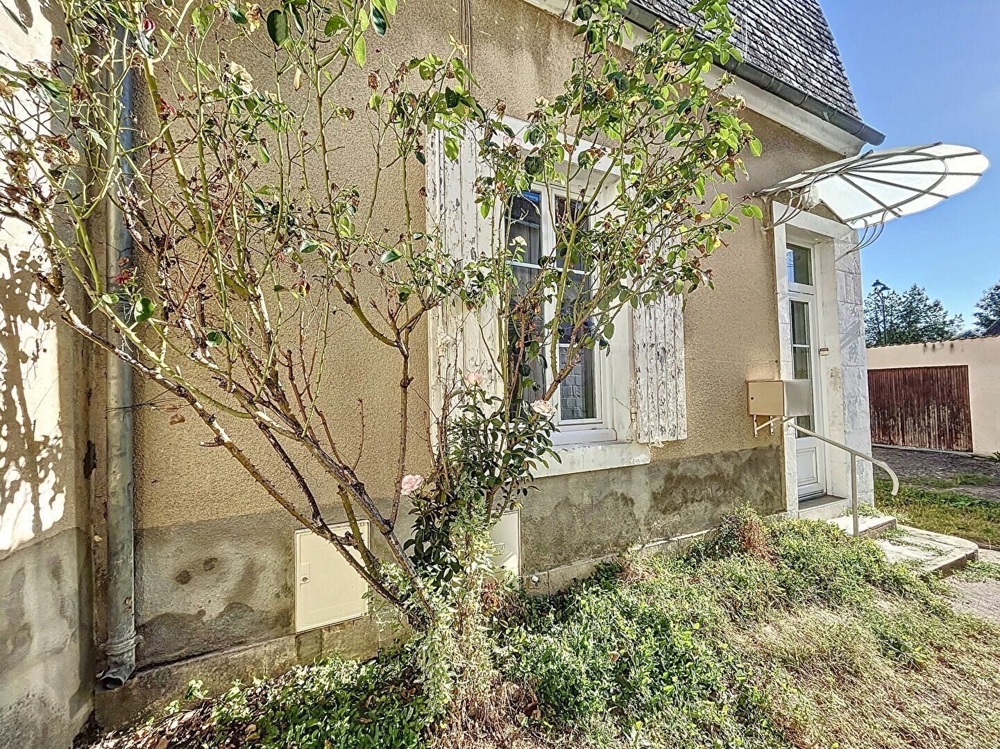 Maison à vendre 3 67m2 à Saint-Amand-Montrond vignette-1