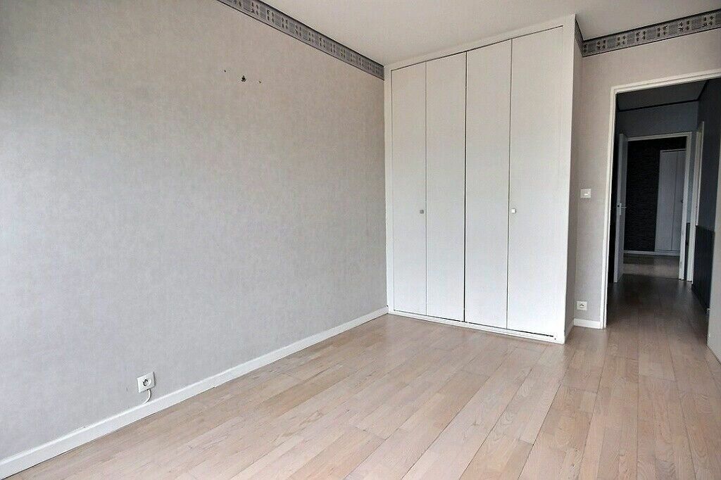 Appartement à vendre 4 80.83m2 à Élancourt vignette-8