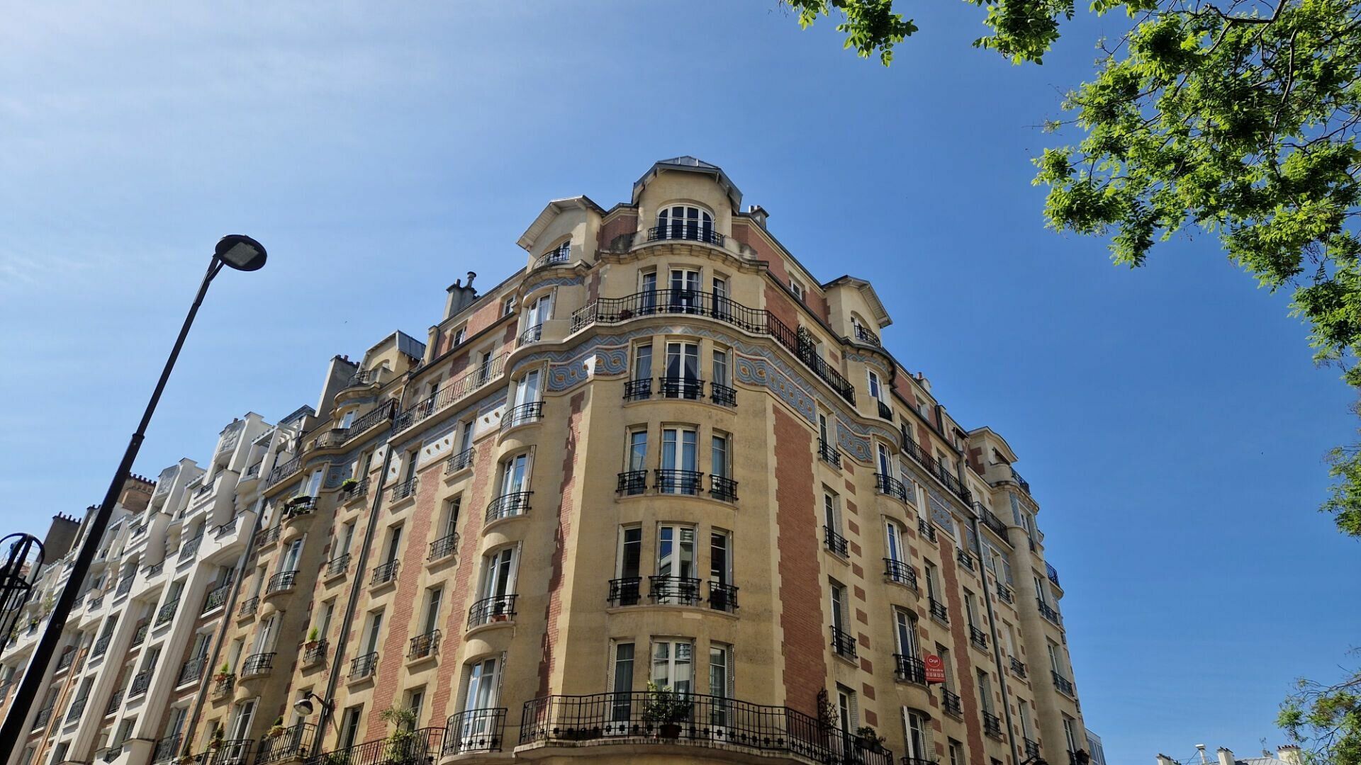 Appartement à vendre 5 77.5m2 à Paris 15 vignette-1