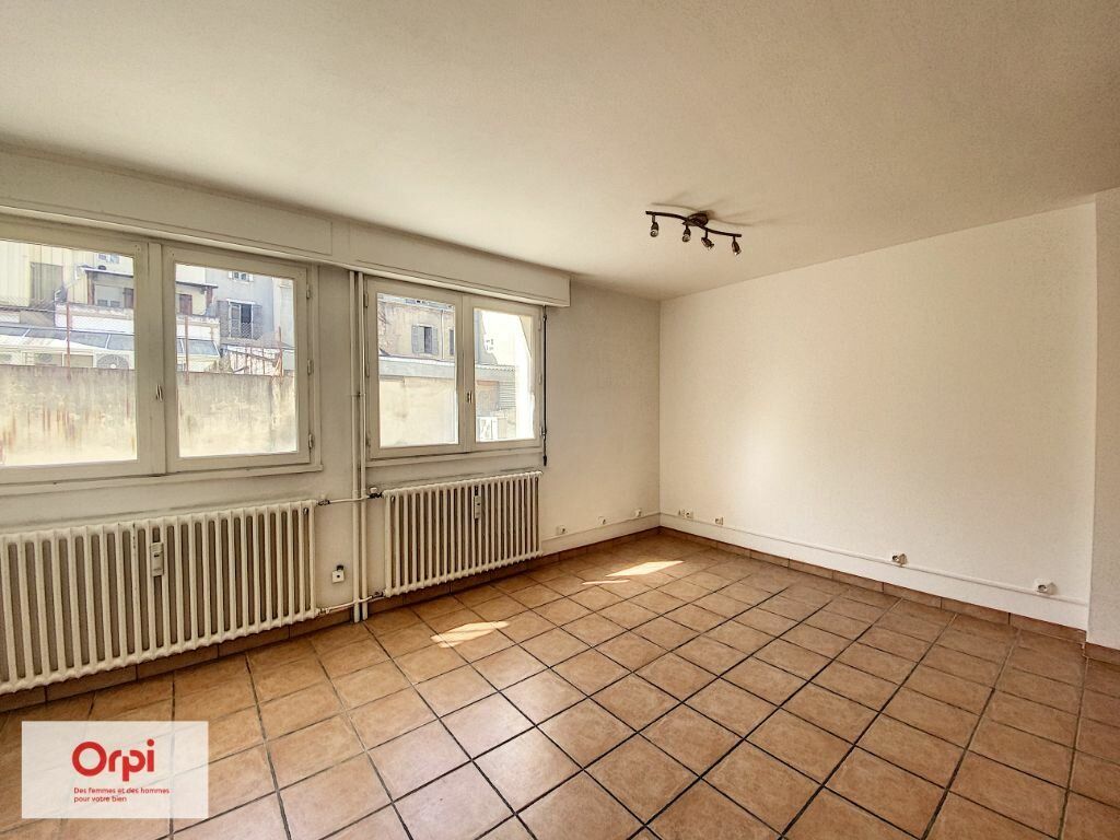 Appartement à louer 1 44.82m2 à Montluçon vignette-3