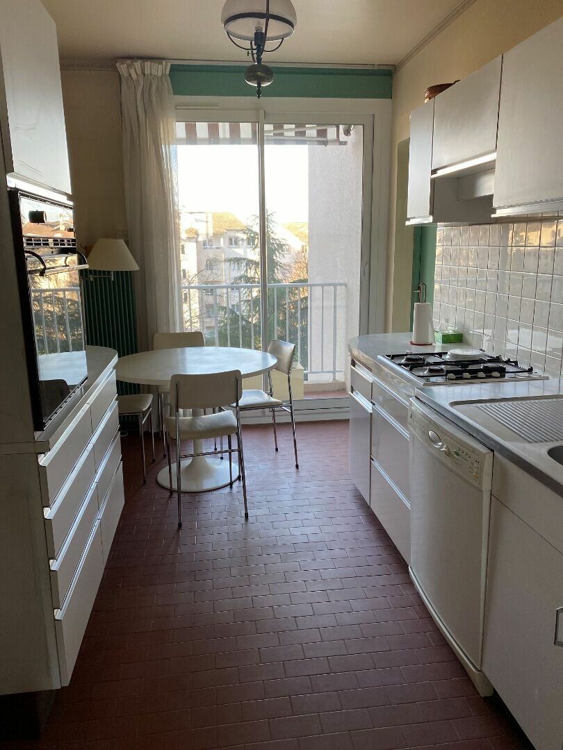 Appartement à vendre 5 137.25m2 à Sainte-Foy-lès-Lyon vignette-8
