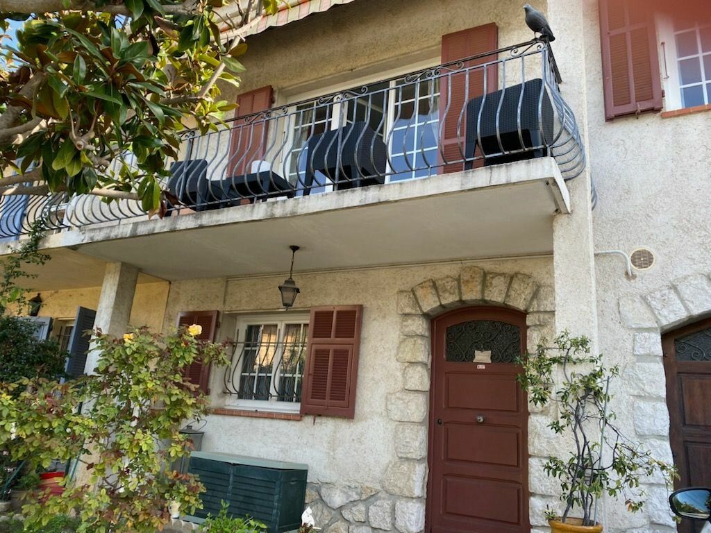 Maison à vendre 5 138.58m2 à Cagnes-sur-Mer vignette-1