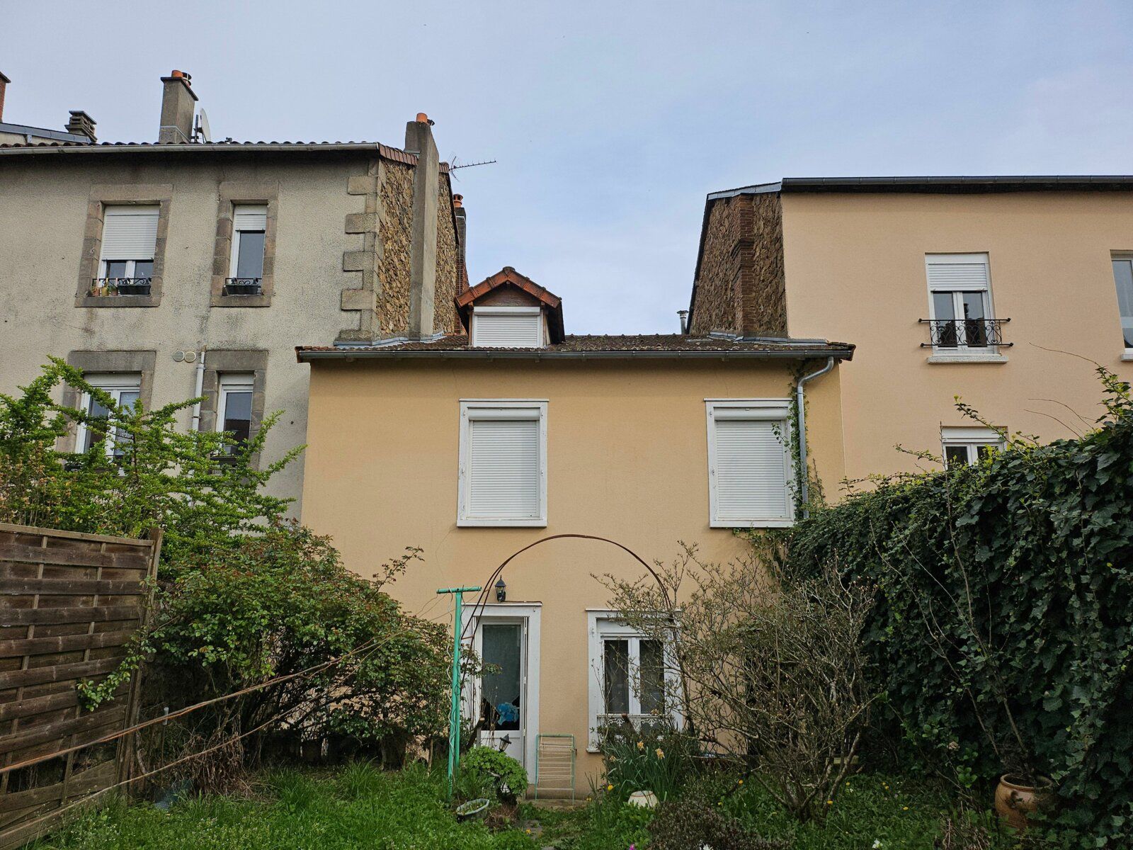 Maison à vendre 5 136.01m2 à Limoges vignette-1