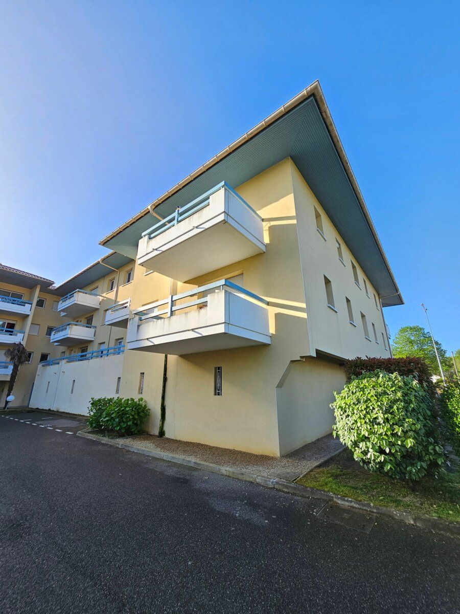 Appartement à vendre 3 64.18m2 à Mont-de-Marsan vignette-1