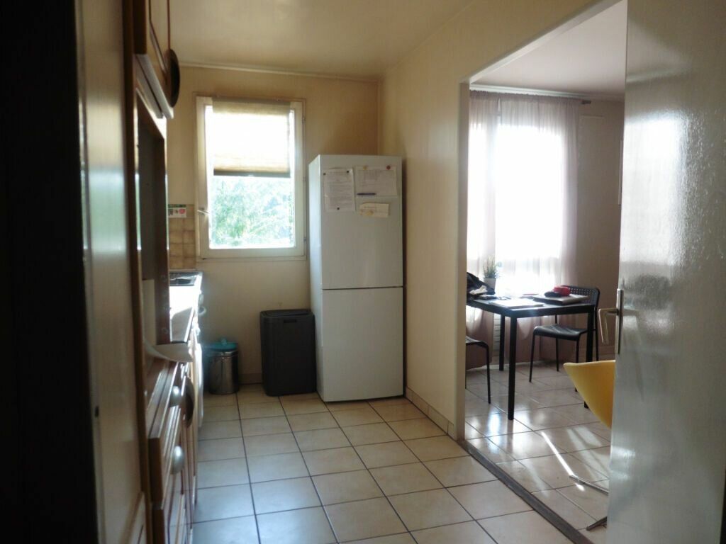 Appartement à vendre 5 0m2 à Champs-sur-Marne vignette-4