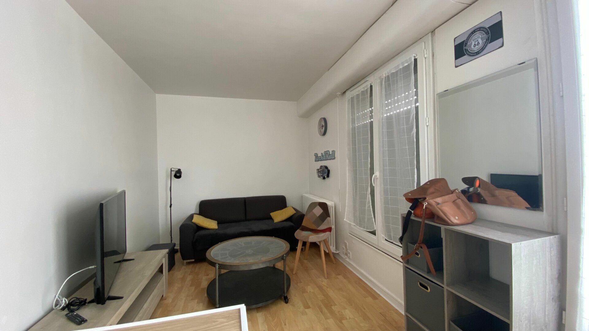 Appartement à louer 2 m2 à La Rochelle vignette-2