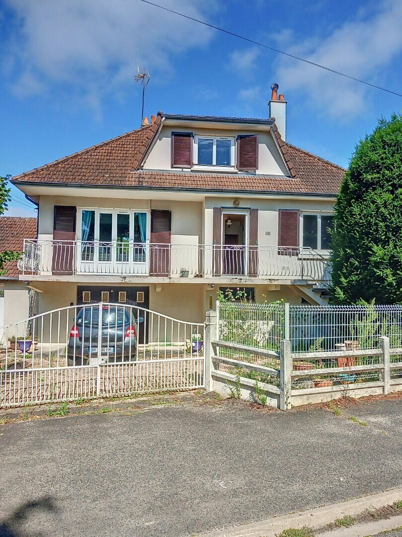 Maison à vendre 4 106m2 à Romorantin-Lanthenay vignette-1
