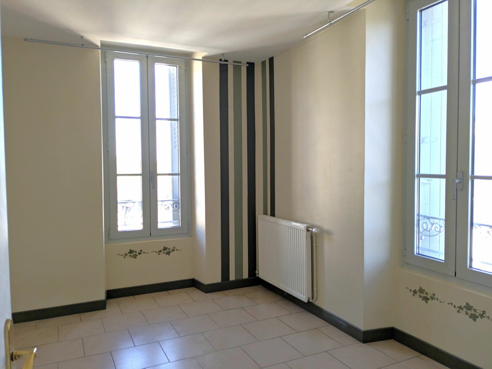 Appartement à louer 3 51.8m2 à Terrasson-Lavilledieu vignette-6