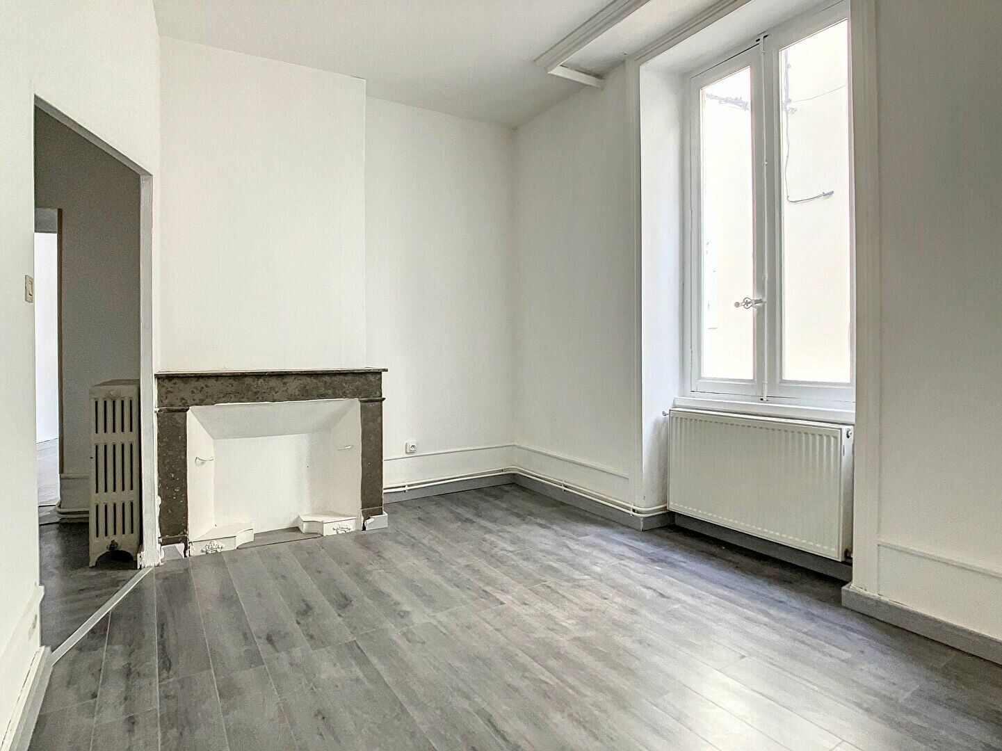 Appartement à vendre 2 m2 à Tournon-sur-Rhône vignette-7