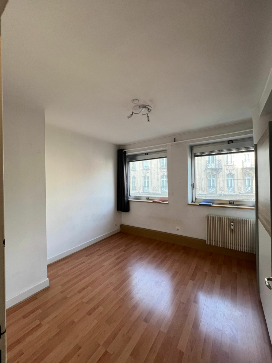 Appartement à vendre 3 66.92m2 à Strasbourg vignette-3