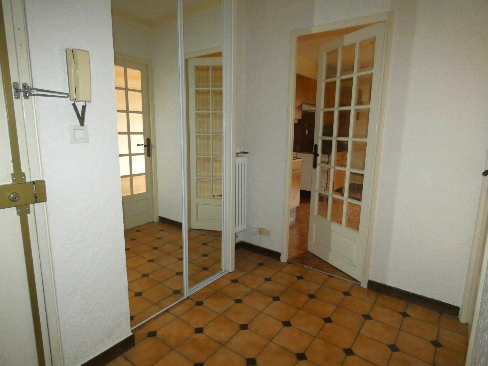 Appartement à vendre 3 70.5m2 à Saint-Genis-Laval vignette-5