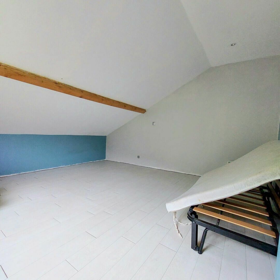 Maison à vendre 6 m2 à Saint-Laurent-du-Pont vignette-11