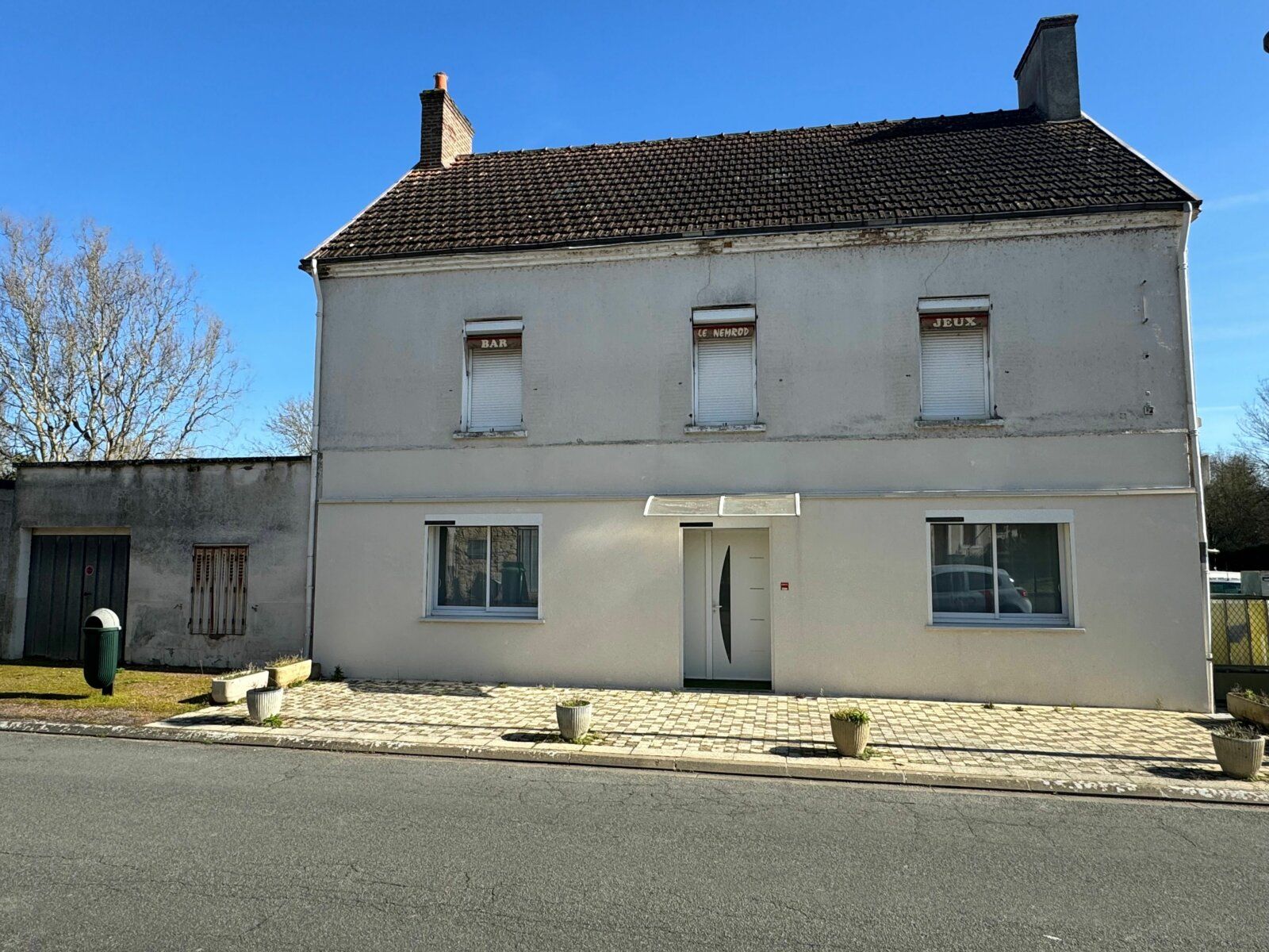 Maison à vendre 5 m2 à Saint-Hilaire-de-Court vignette-1