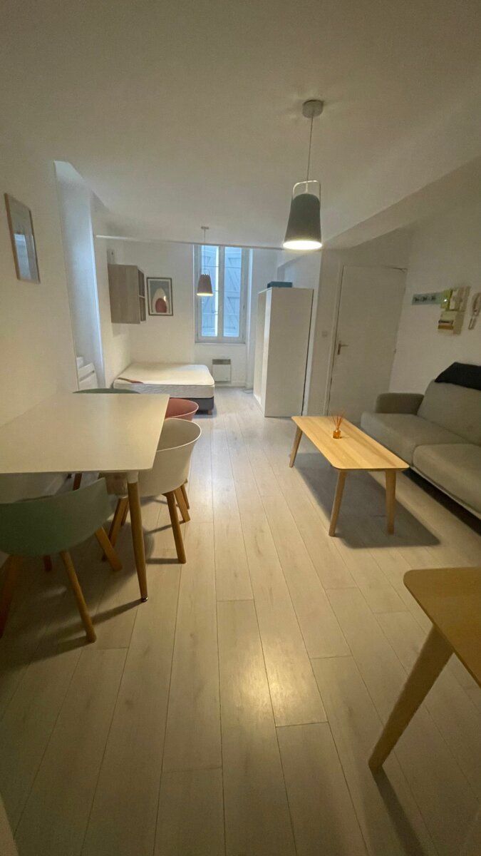 Appartement à louer 1 33m2 à Mont-de-Marsan vignette-1