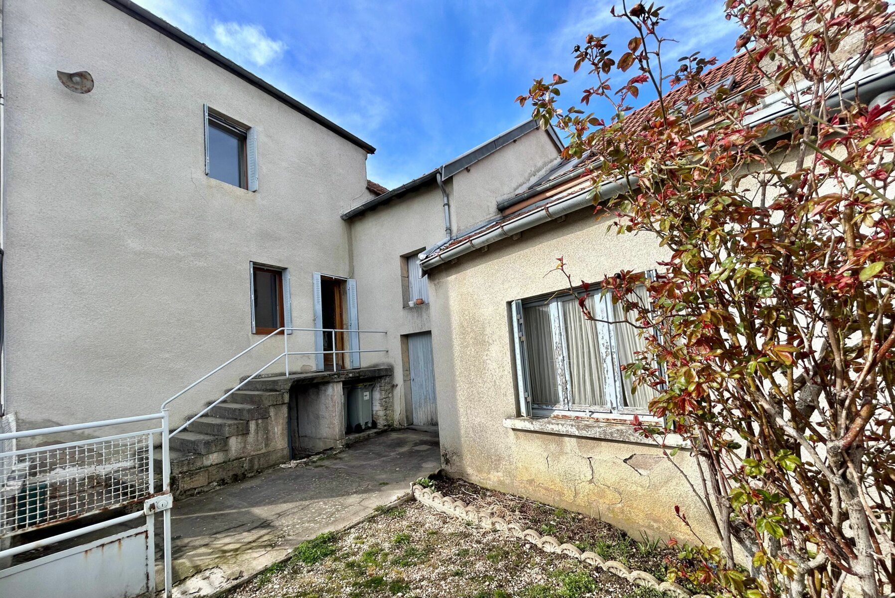 Maison à vendre 4 107m2 à Corcelles-les-Monts vignette-3