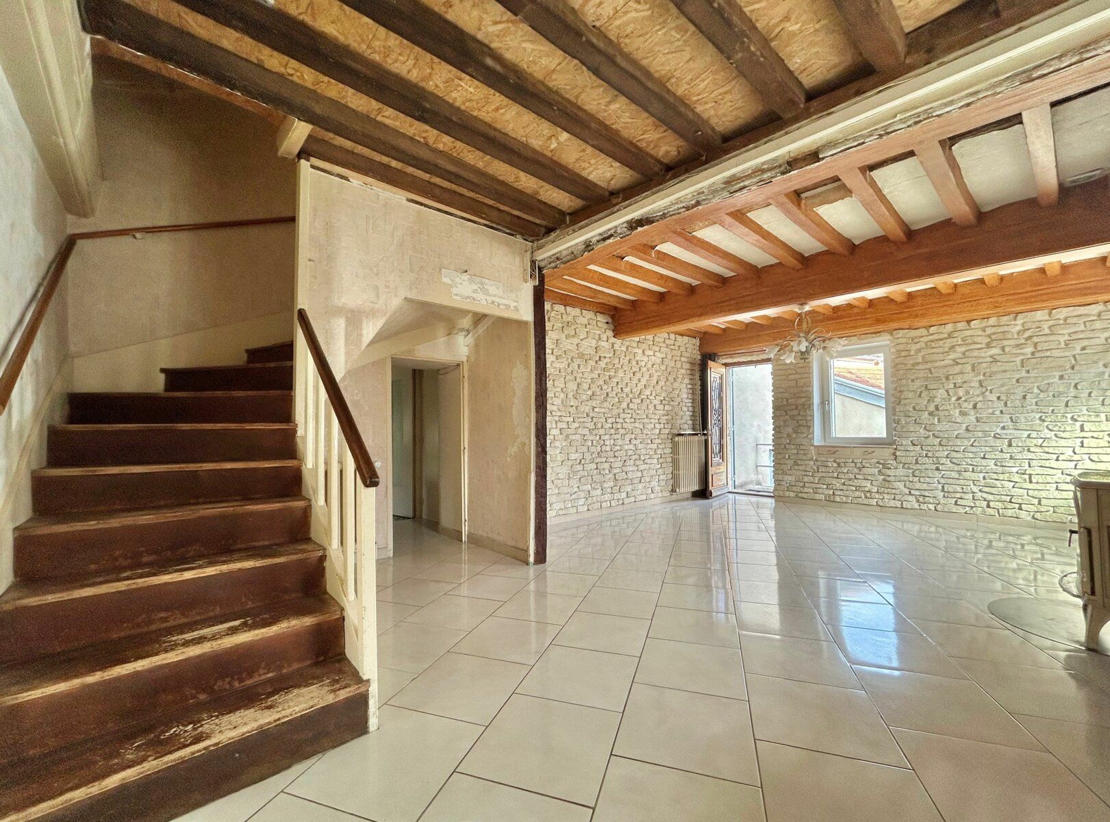 Maison à vendre 4 107m2 à Corcelles-les-Monts vignette-1