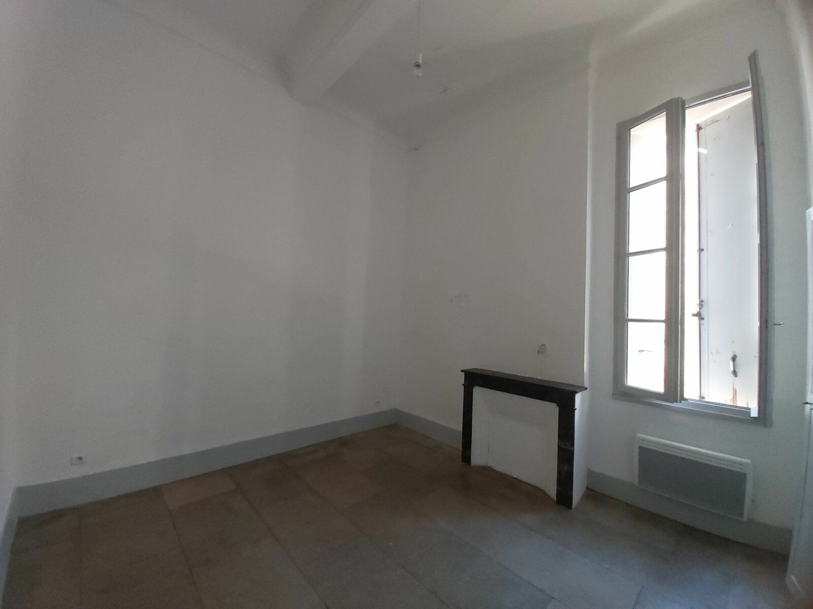 Appartement à louer 4 112.35m2 à Montpellier vignette-7