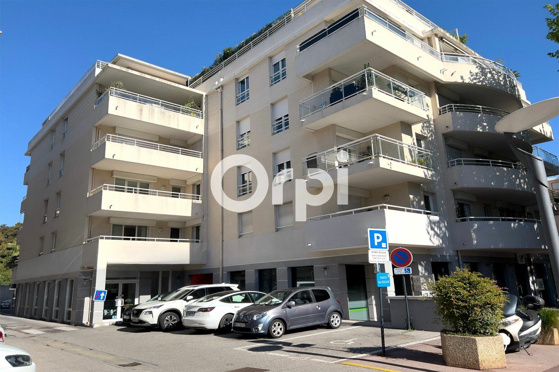 Appartement à vendre 3 71.76m2 à Mandelieu-la-Napoule vignette-1