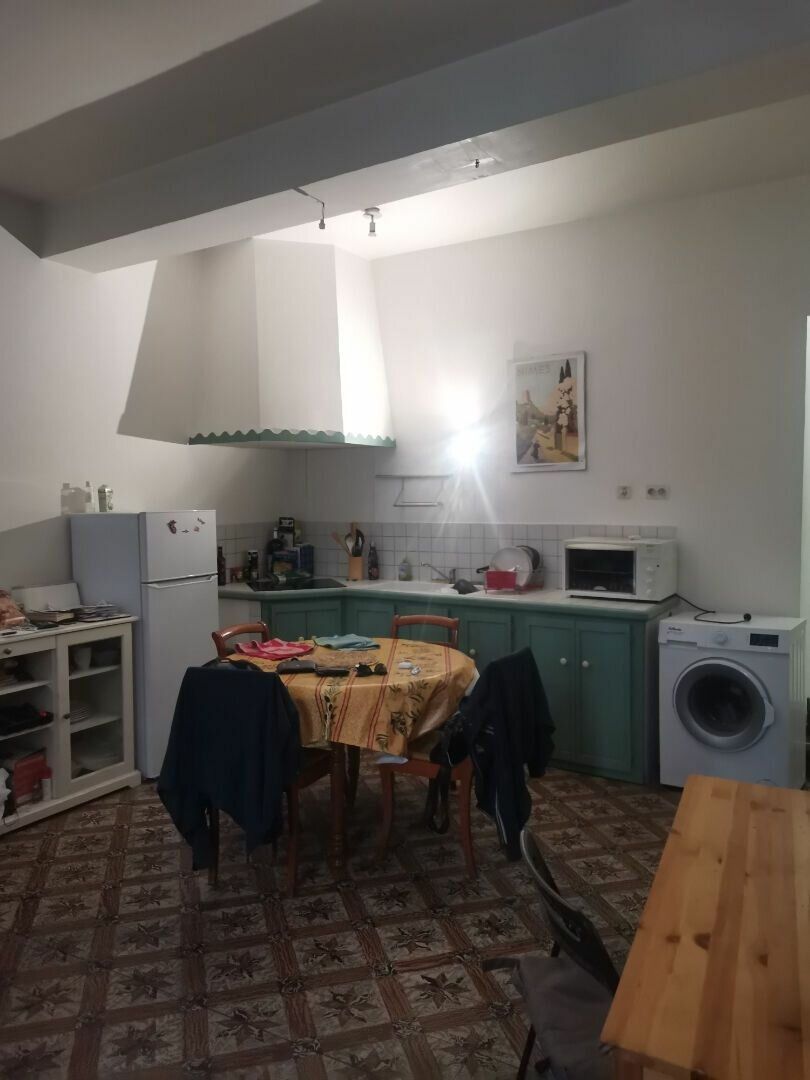 Appartement à louer 1 45m2 à Nîmes vignette-2