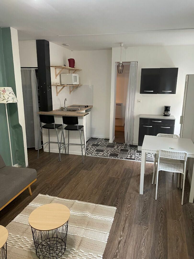 Appartement à louer 1 m2 à Bourg-en-Bresse vignette-3
