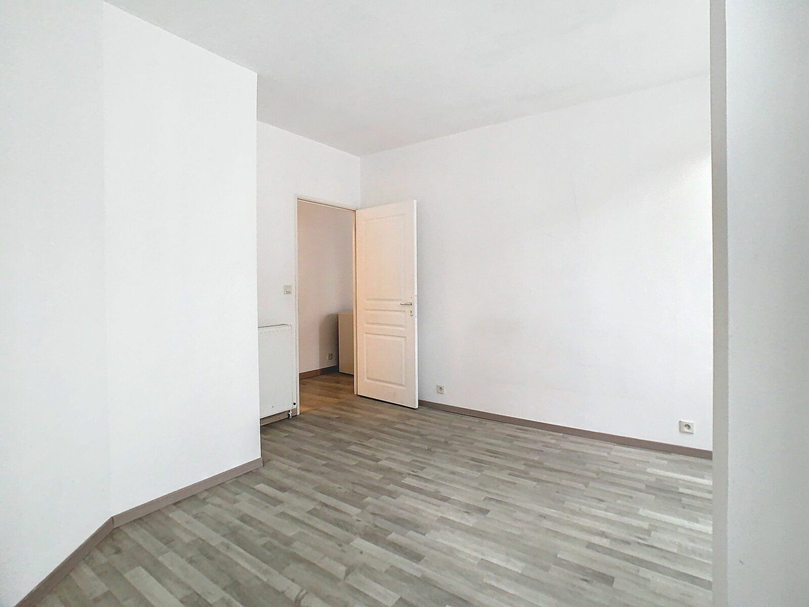 Appartement à louer 3 63.4m2 à Aurillac vignette-9