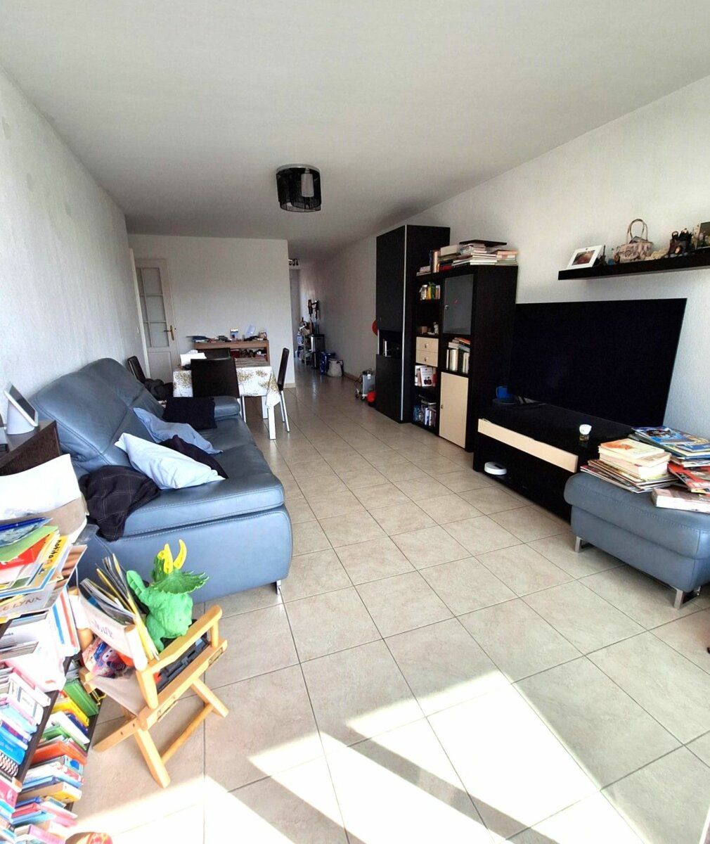 Appartement à vendre 3 62m2 à Saint-Laurent-du-Var vignette-11