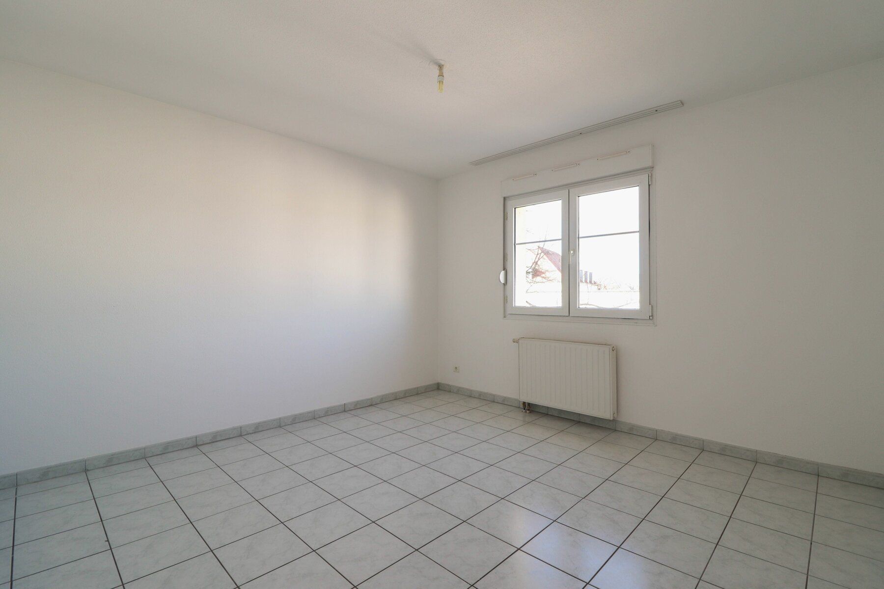 Appartement à vendre 4 109m2 à Colmar vignette-4