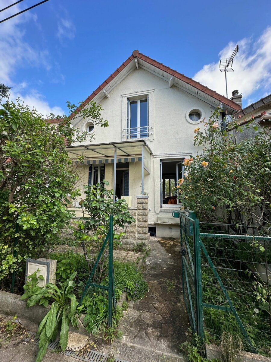 Maison à vendre 4 m2 à Épinay-sur-Seine vignette-1