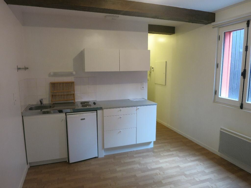 Appartement à louer 2 24.55m2 à Rennes vignette-2