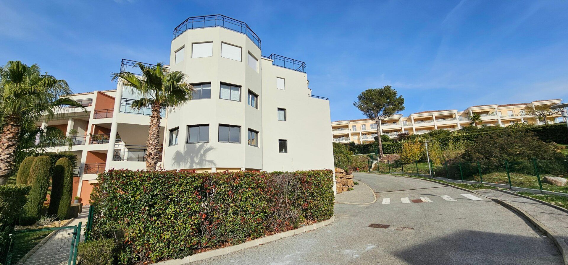 Appartement à vendre 3 152m2 à Saint-Raphaël vignette-14