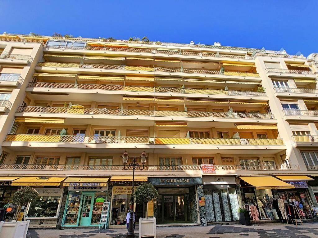 Appartement à vendre 9 300m2 à Nice vignette-1