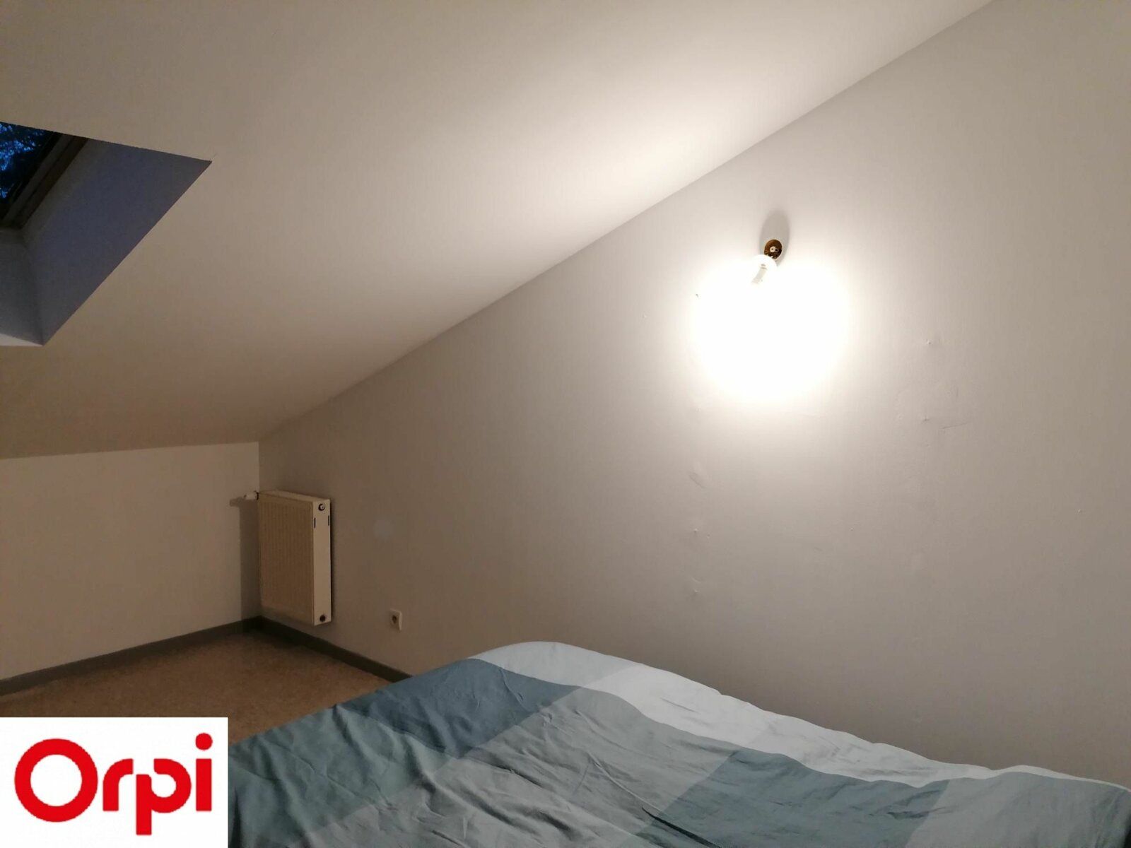 Appartement à louer 4 87m2 à Saint-Étienne-de-Saint-Geoirs vignette-3
