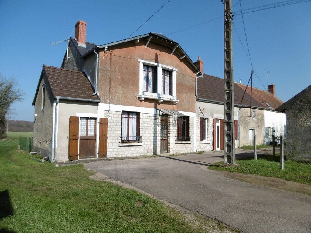Maison à vendre 6 105m2 à Varennes-lès-Narcy vignette-1